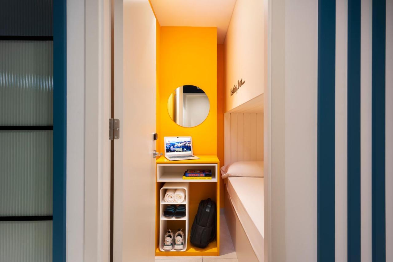 Coeo Pod Hostel Beatas Malaga Exterior photo