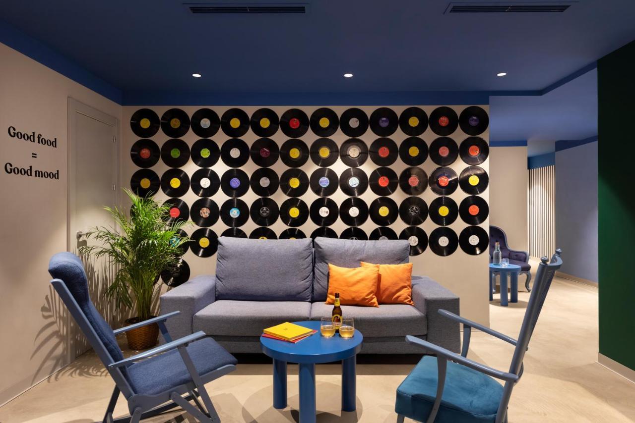 Coeo Pod Hostel Beatas Malaga Exterior photo