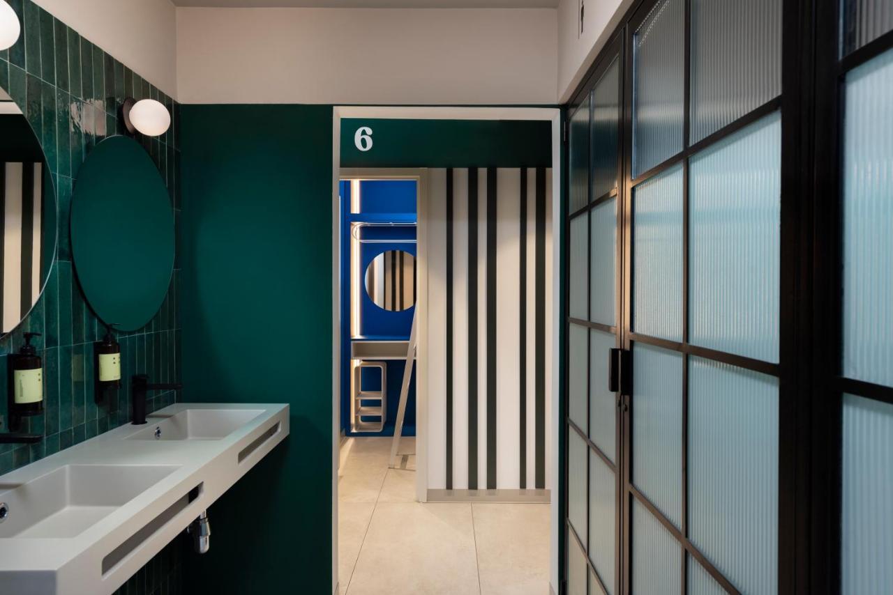 Coeo Pod Hostel Beatas Malaga Exterior photo