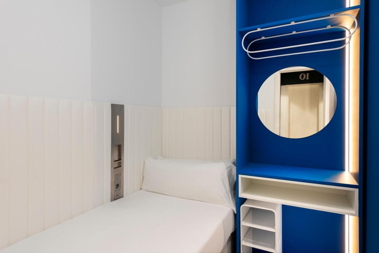 Coeo Pod Hostel Beatas Malaga Exterior photo