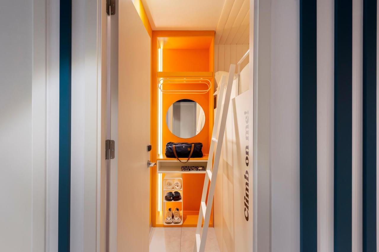 Coeo Pod Hostel Beatas Malaga Exterior photo