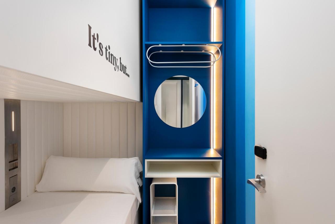 Coeo Pod Hostel Beatas Malaga Exterior photo