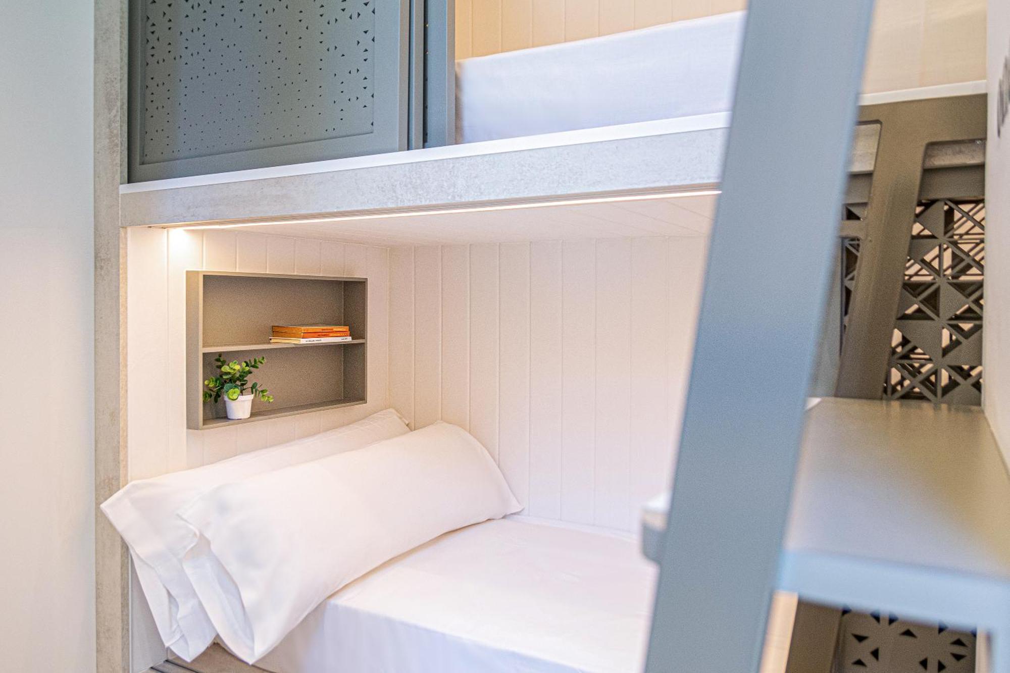 Coeo Pod Hostel Beatas Malaga Exterior photo